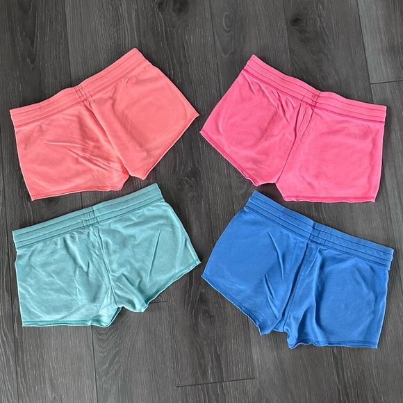 Bundle of 4 Pairs of Old Navy Shorts - Picture 6 of 11